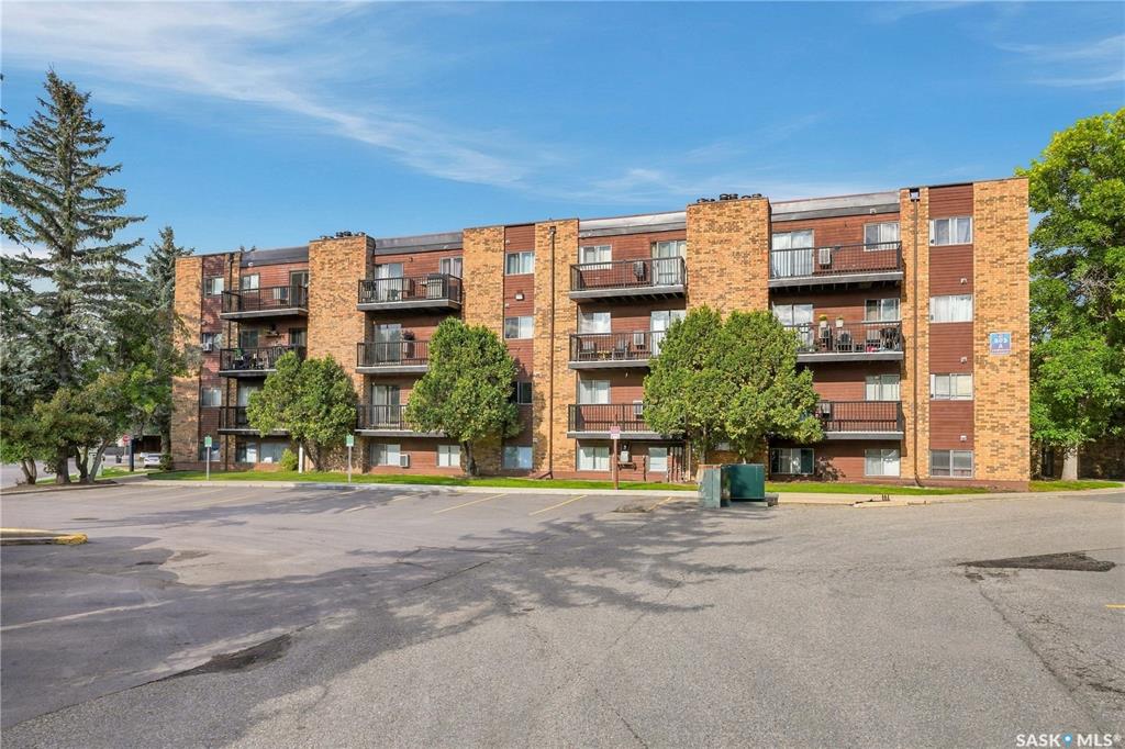Second View of 802 A Kingsmere Boulevard #305, Lakeview SA, Saskatoon, Saskatchewan, S7J 4B7