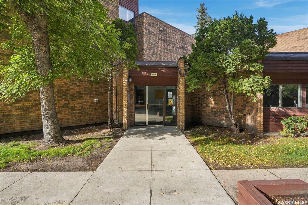 Fourth View of 802 A Kingsmere Boulevard #305, Lakeview SA, Saskatoon, Saskatchewan, S7J 4B7