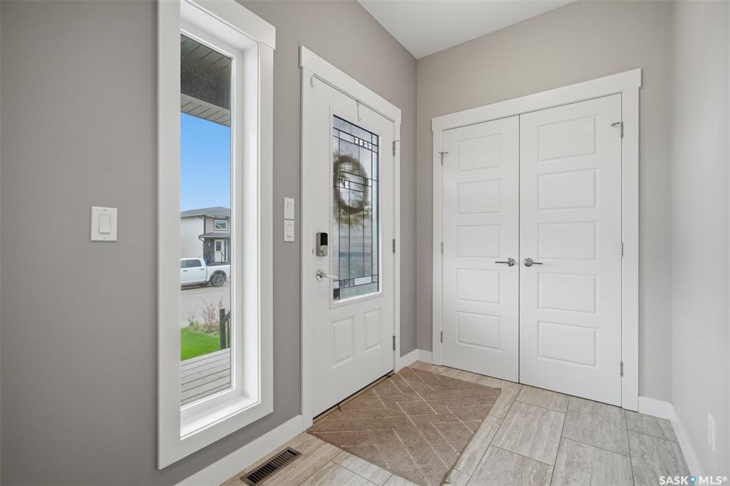 Third View of 306 Bentley Lane, Kensington, Saskatoon, Saskatchewan, S7L 6L3