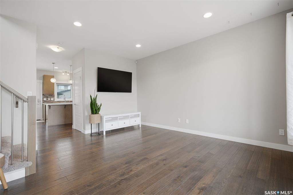Fourth View of 306 Bentley Lane, Kensington, Saskatoon, Saskatchewan, S7L 6L3