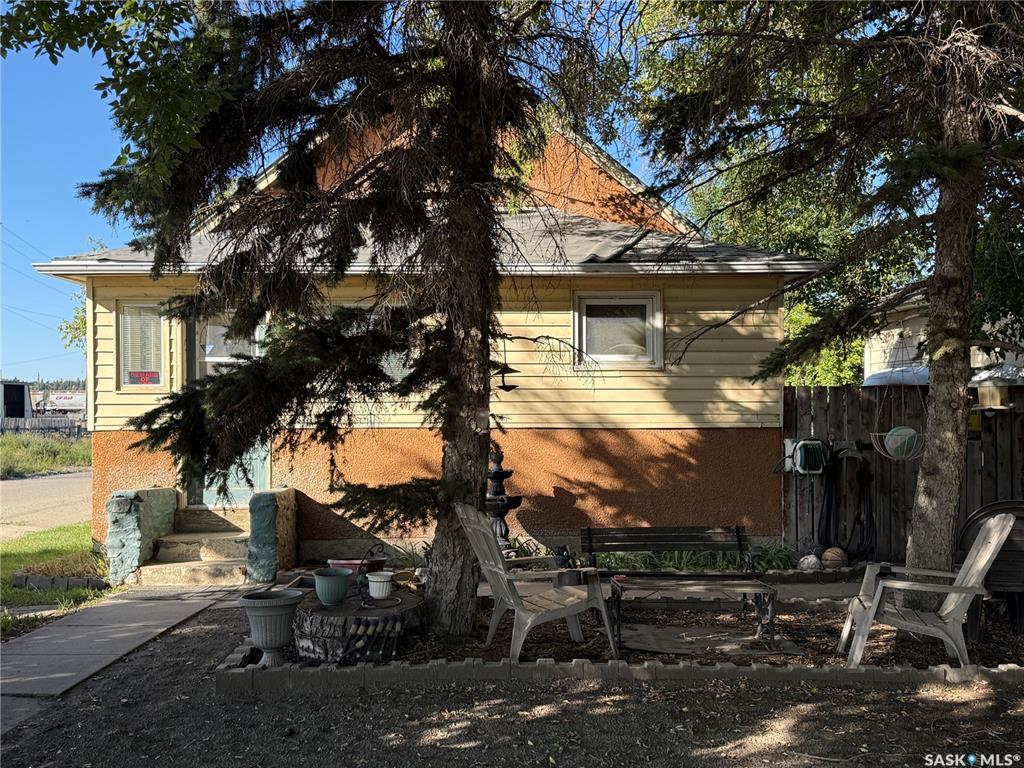 Third View of 580 Maple Street W, Westmount/Elsom, Moose Jaw, Saskatchewan, S6H 4X1