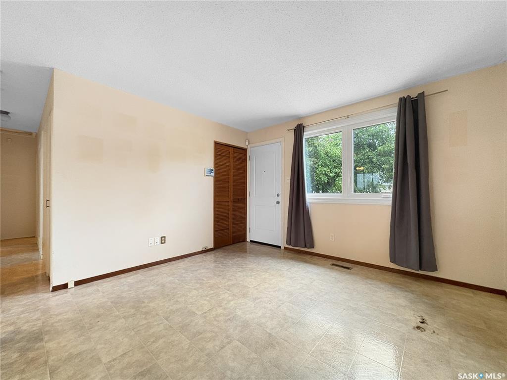 Third View of 3223 Maxwell Street, Massey Place, Saskatoon, Saskatchewan, S7L 3Y1