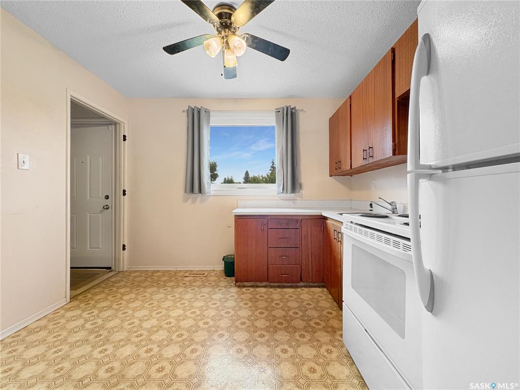 Fourth View of 3223 Maxwell Street, Massey Place, Saskatoon, Saskatchewan, S7L 3Y1