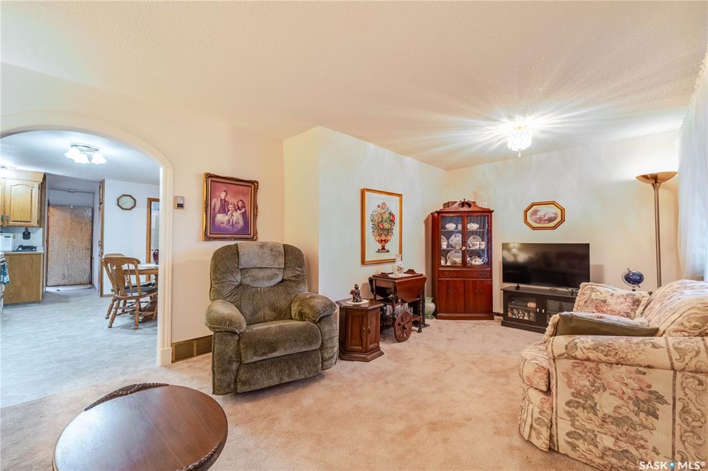 Fourth View of 954 Hochelaga Street W, Palliser, Moose Jaw, Saskatchewan, S6H 2H8