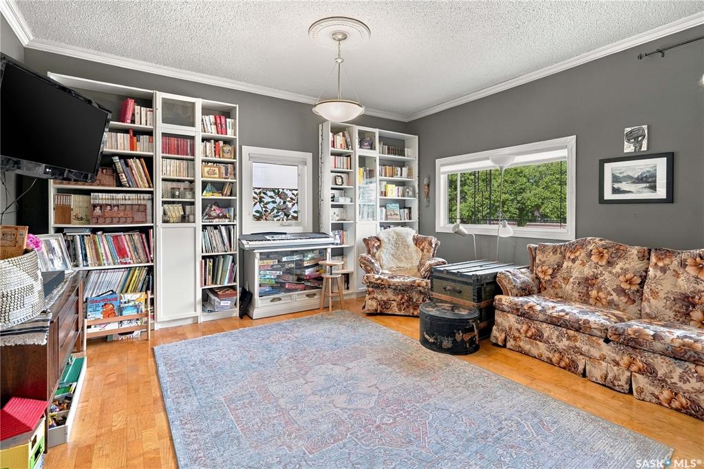 Fourth View of 250 3rd Avenue E, Gravelbourg, Saskatchewan, S0H 1X0