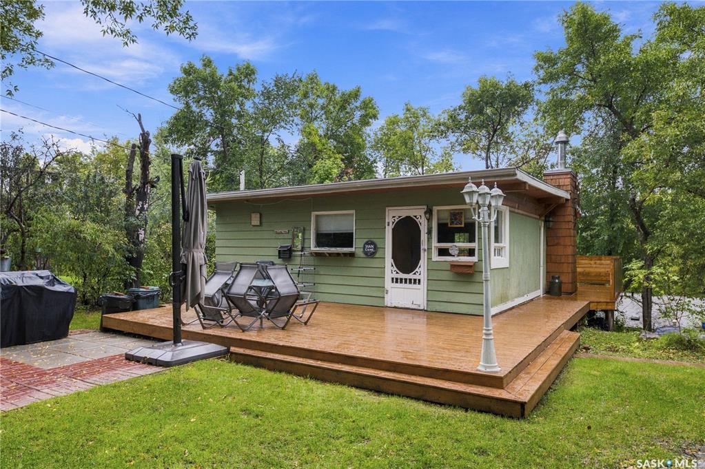 MLS® listing #SK048608 for sale located at 107 Lakeview Crescent