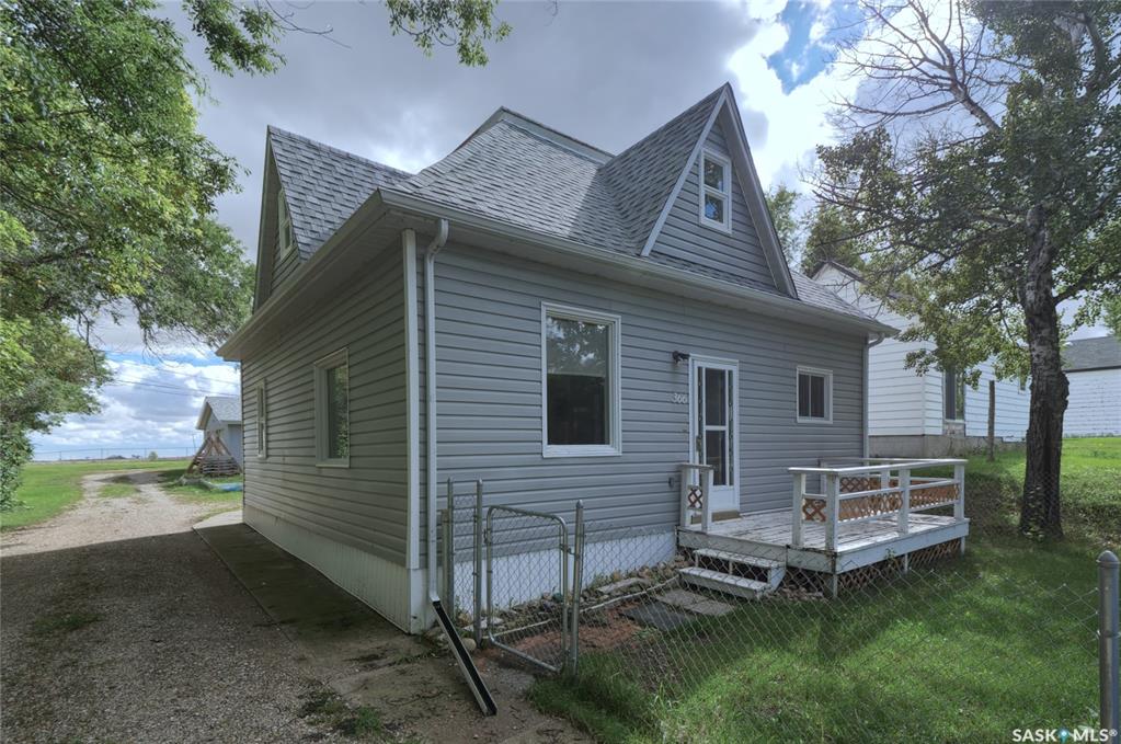 Second View of 366 Central Street, Central Butte, Saskatchewan, S0H 0T0