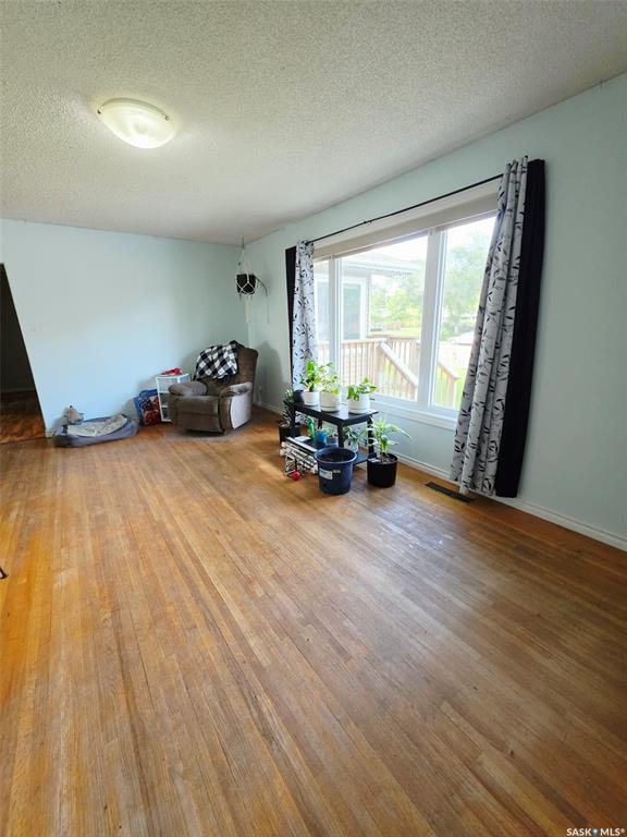 Fifth View of 1139 Broadview Road, Esterhazy, Saskatchewan, S0A 0X0
