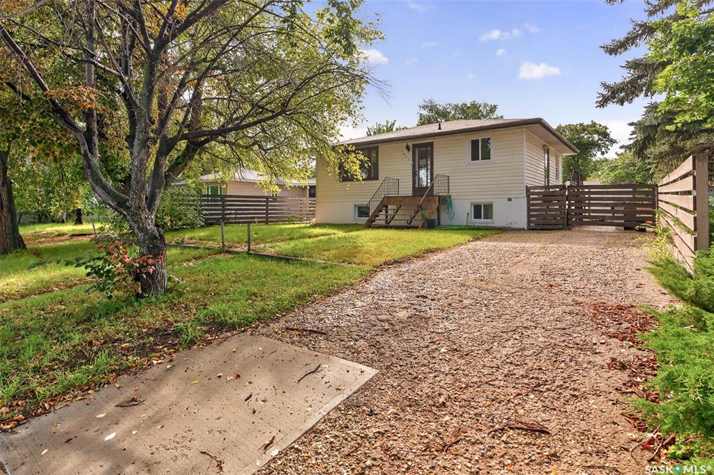 Fifth View of 1023 Coteau Street W, Westmount/Elsom, Moose Jaw, Saskatchewan, S6H 5G3