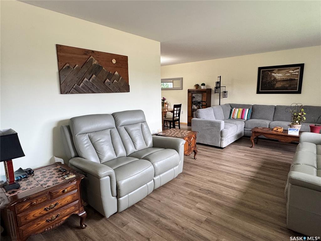 Fourth View of 616 8th Avenue W, Biggar, Saskatchewan, S0K 0M0