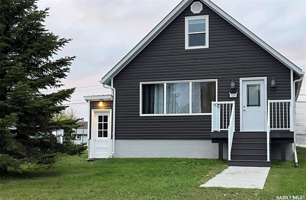 Second View of 529 Albert Street, Hudson Bay, Saskatchewan, S0E 0Y0