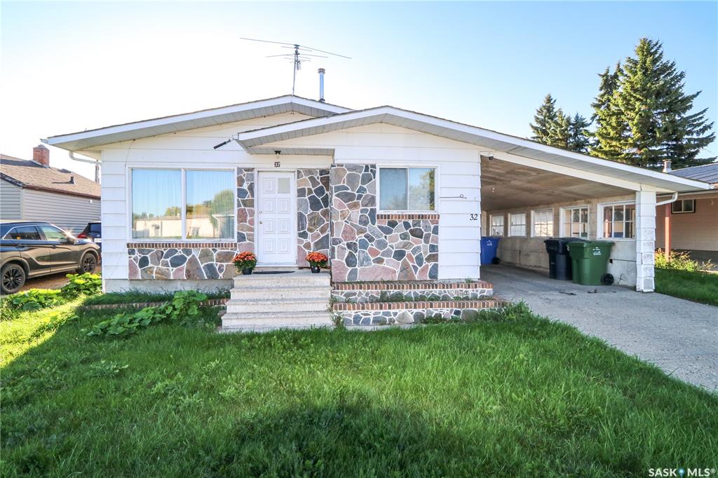32 Clarke Avenue, SK048711, Saskatchewan,