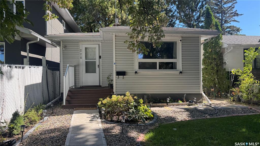 Main View of 225 Toronto Street, Churchill Downs, Regina, Saskatchewan, S4R 1M1