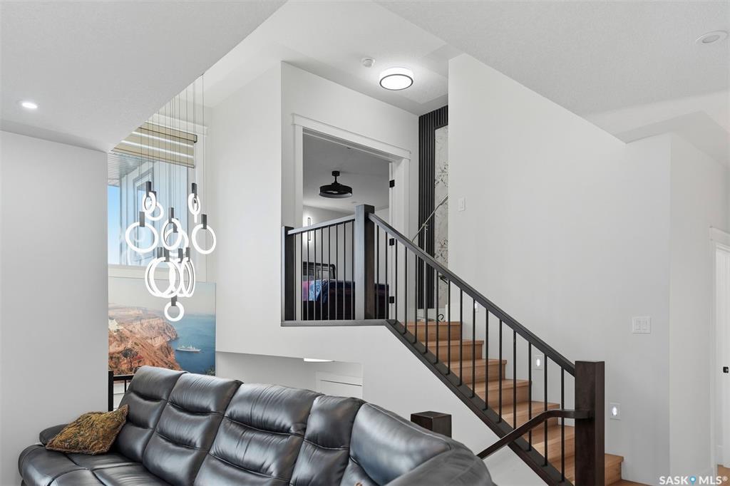 Fifth View of 718 Weir Crescent, Warman, Saskatchewan, S0K 4S4