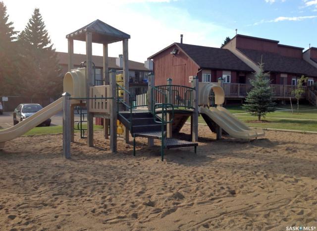 Third View of 331 Pendygrasse Road #44, Fairhaven, Saskatoon, Saskatchewan, S7M 4R3