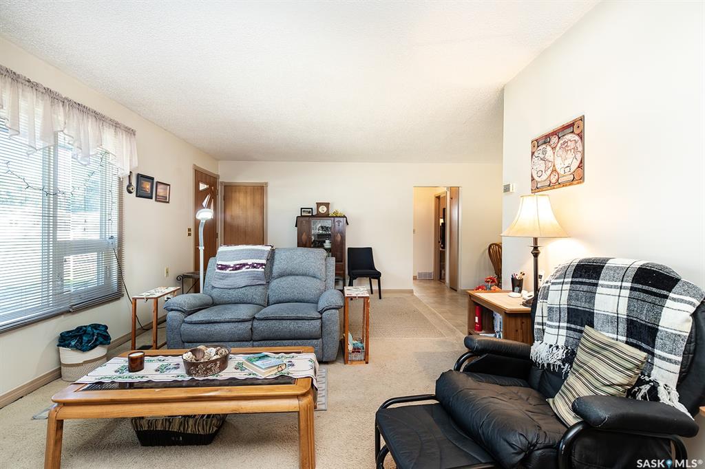 Fourth View of 405 4th Avenue E, Watrous, Saskatchewan, S0K 4T0