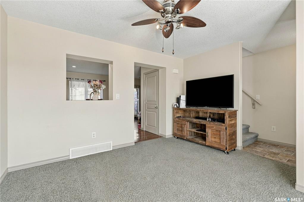 Fourth View of 927 Glenview Cove, Martensville, Saskatchewan, S0K 0A2