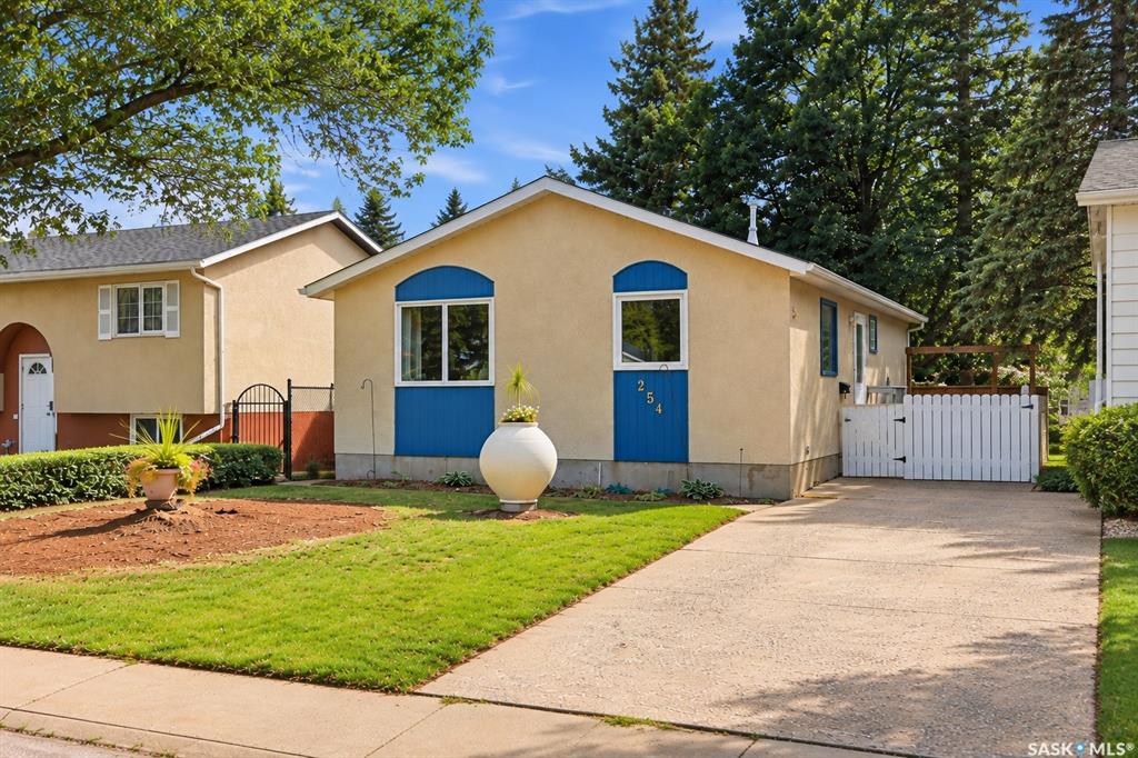 254 Mcmaster Crescent, SK049044, Saskatchewan,