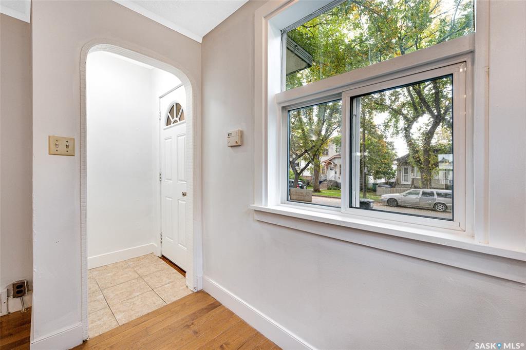Second View of 321 E Avenue S, Riversdale, Saskatoon, Saskatchewan, S7M 1S2