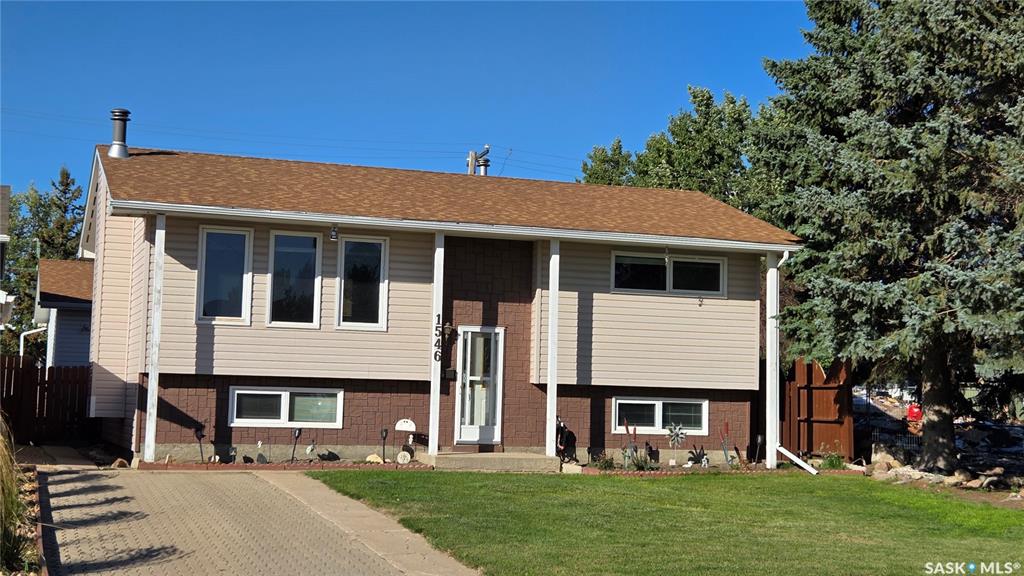 MLS® listing #SK049142 for sale located at 1546 Hochelaga Street W