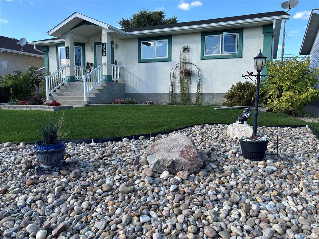 MLS® listing #SK049149 for sale located at 1546 Athabasca Street W