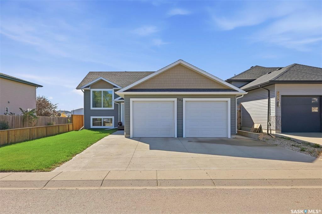 Second View of 301 Haichert Street W, Warman, Saskatchewan, S0K 4S0