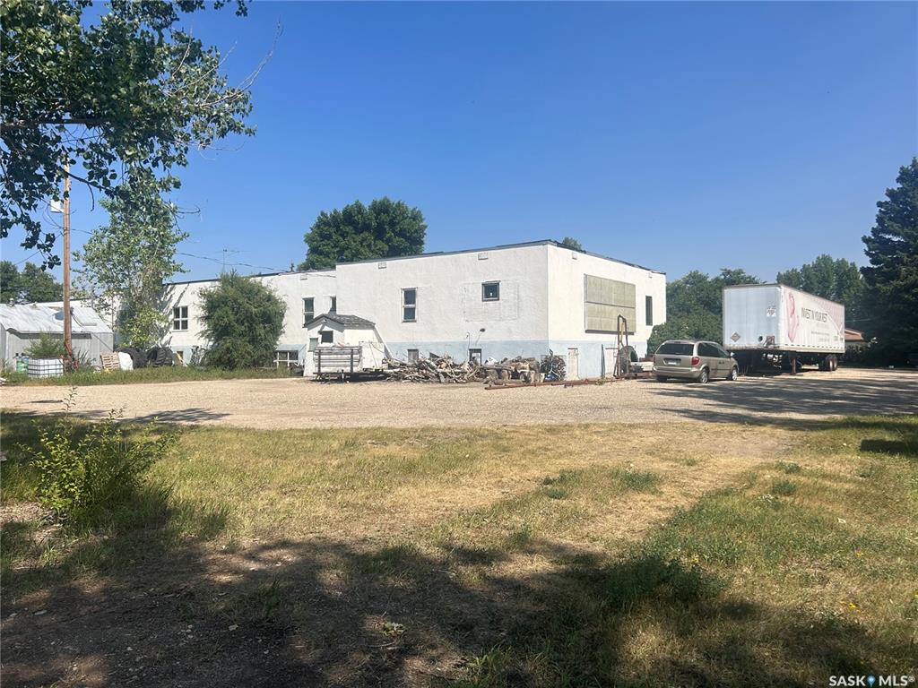 Second View of 300 2nd Street W, Bengough, Saskatchewan, S0C 0K0