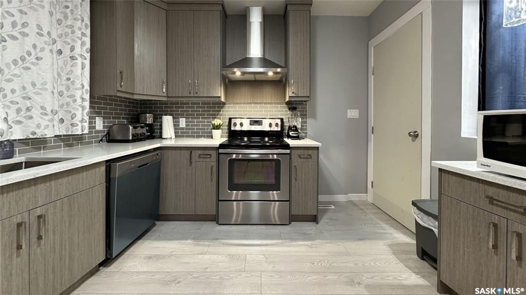 Third View of 5 Malta Crescent, Massey Place, Saskatoon, Saskatchewan, S7L 3V9