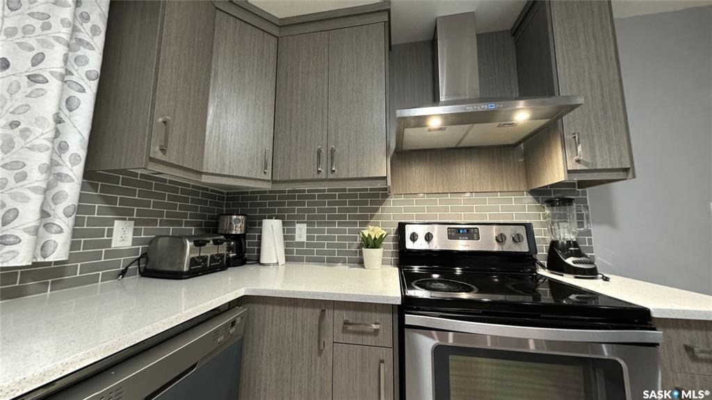 Fourth View of 5 Malta Crescent, Massey Place, Saskatoon, Saskatchewan, S7L 3V9