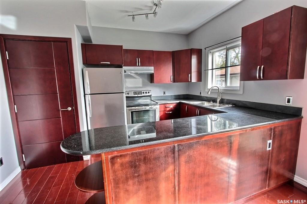 Fifth View of 201 10th Street E, Midtown, Prince Albert, Saskatchewan, S6V 0Y8