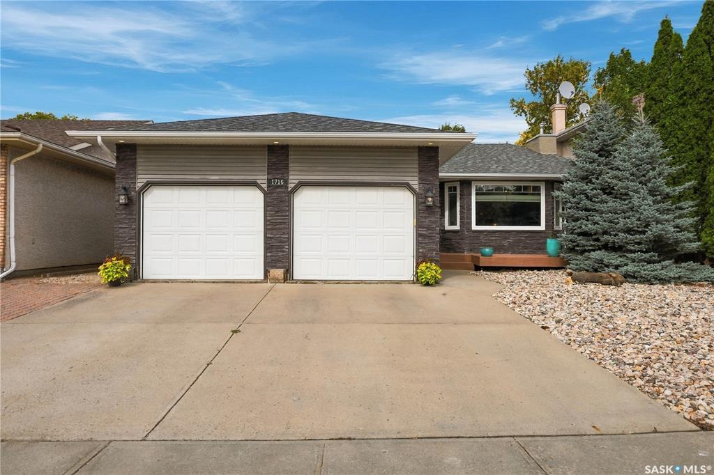 MLS® listing #SK049331 for sale located at 1716 Clive Bay E