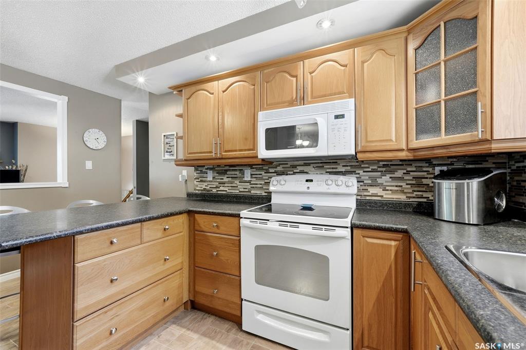 Fifth View of 210 Windfield Road, University Park, Regina, Saskatchewan, S4V 0K3