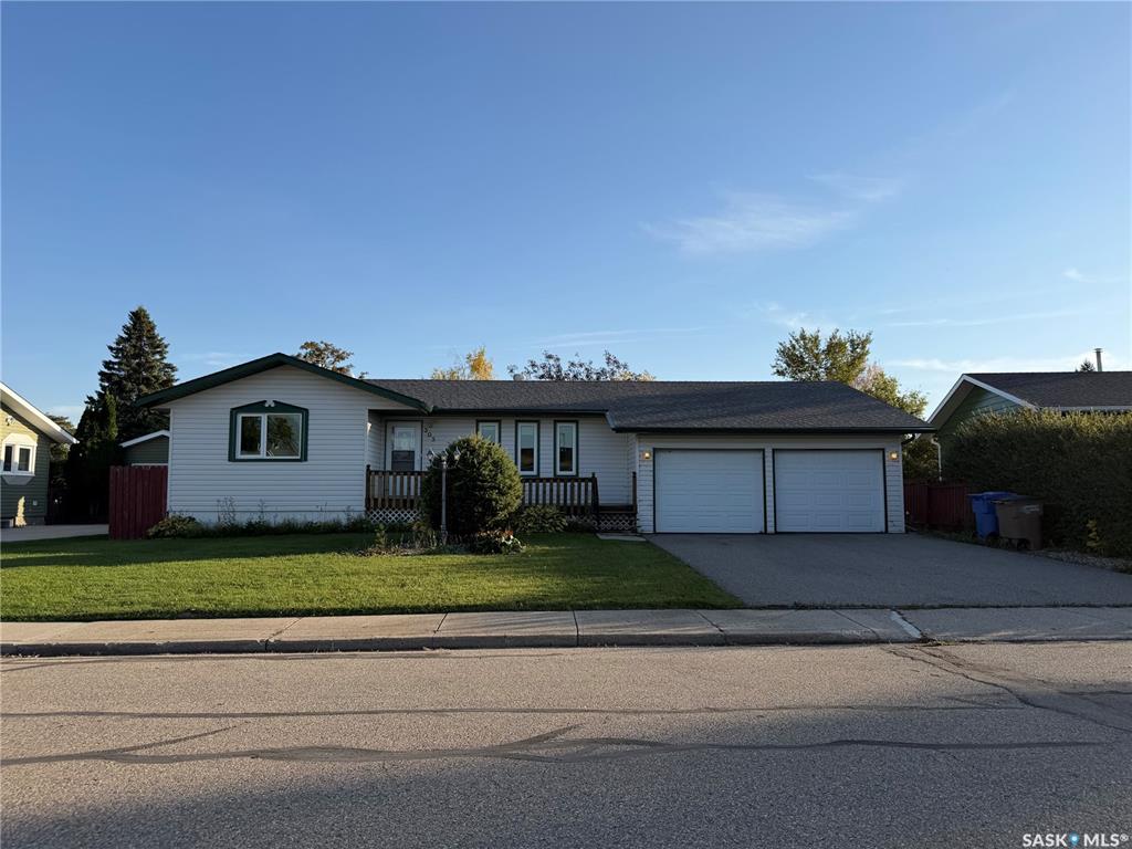 305 Churchill Drive, SK049448, Saskatchewan,