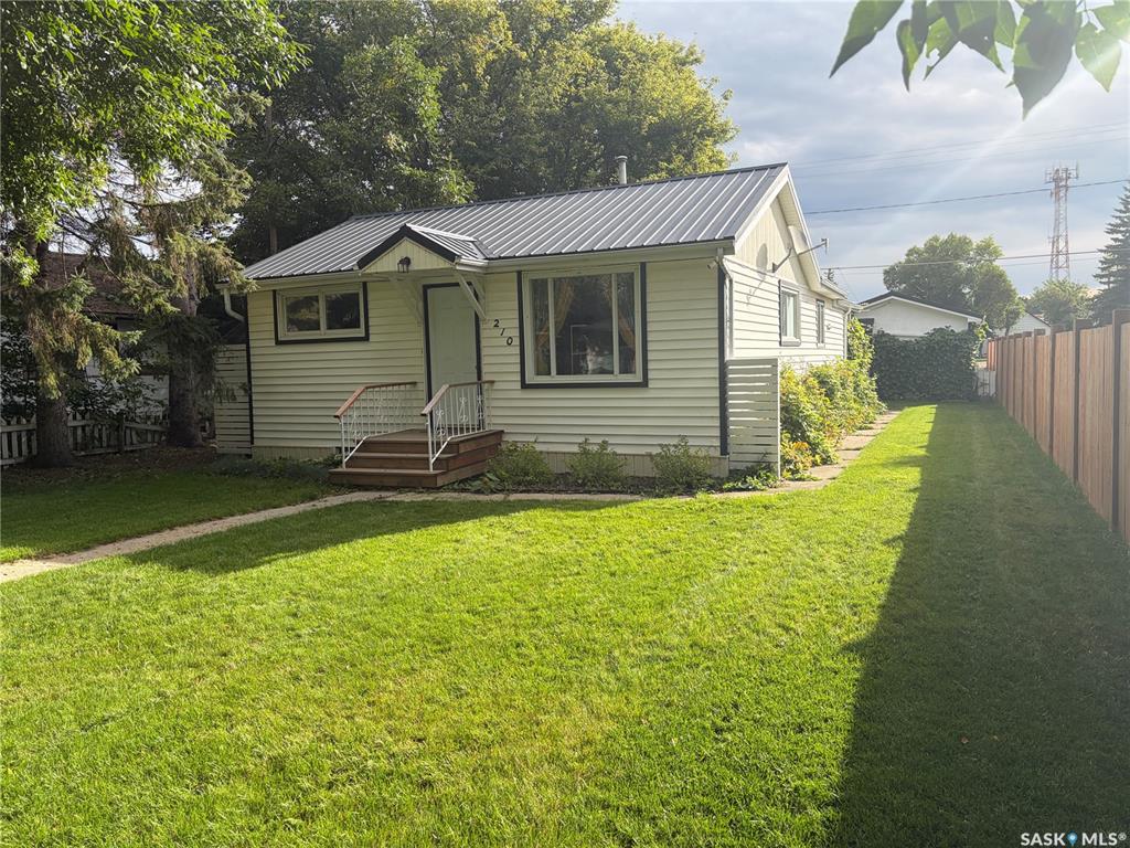 210 2nd Street Nw, SK049517, Saskatchewan,