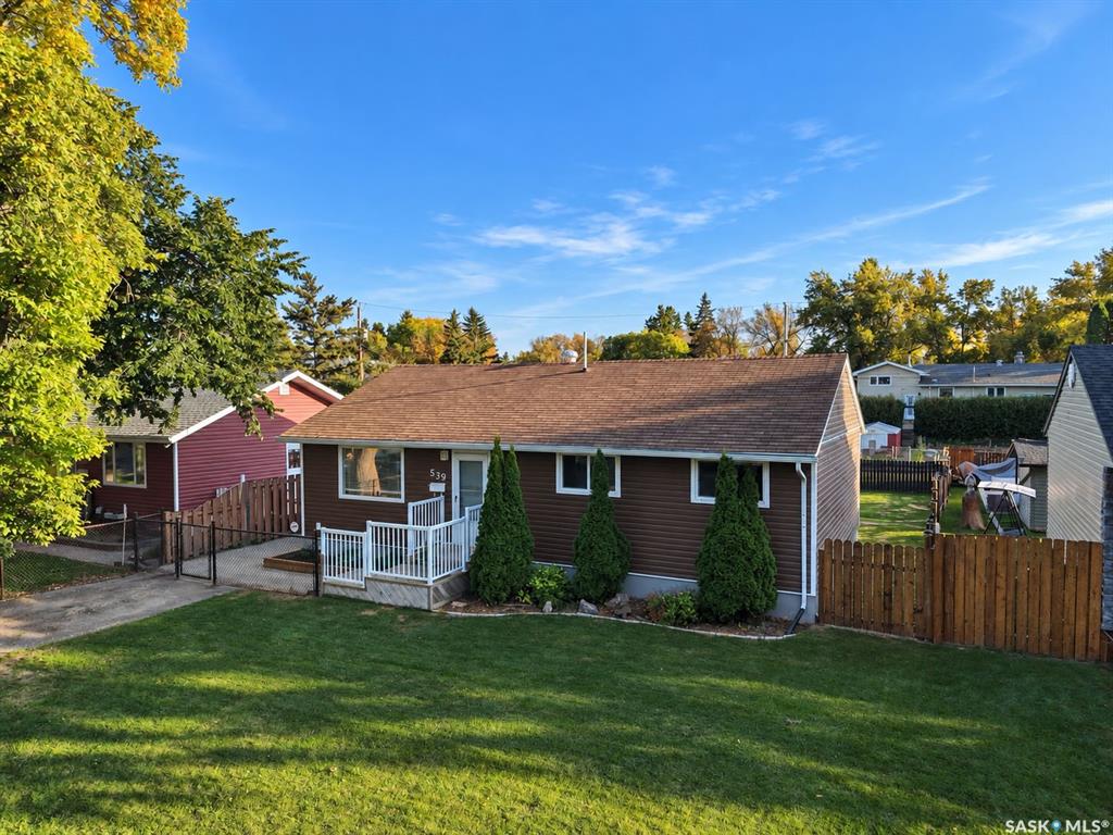Second View of 539 24th Street E, East Hill, Prince Albert, Saskatchewan, S6V 1S1