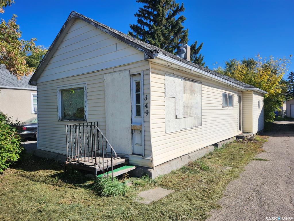 MLS® listing #SK049642 for sale located at 349 Broad Street