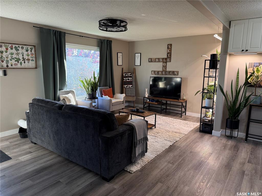 Fifth View of 405 6th Avenue W, Nipawin, Saskatchewan, S0E 1E0