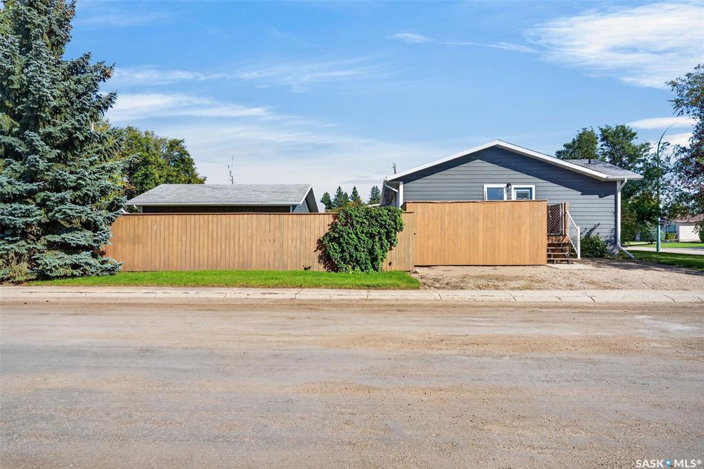 Fifth View of 220 Millburn Street, Melfort, Saskatchewan, S0E 1A0