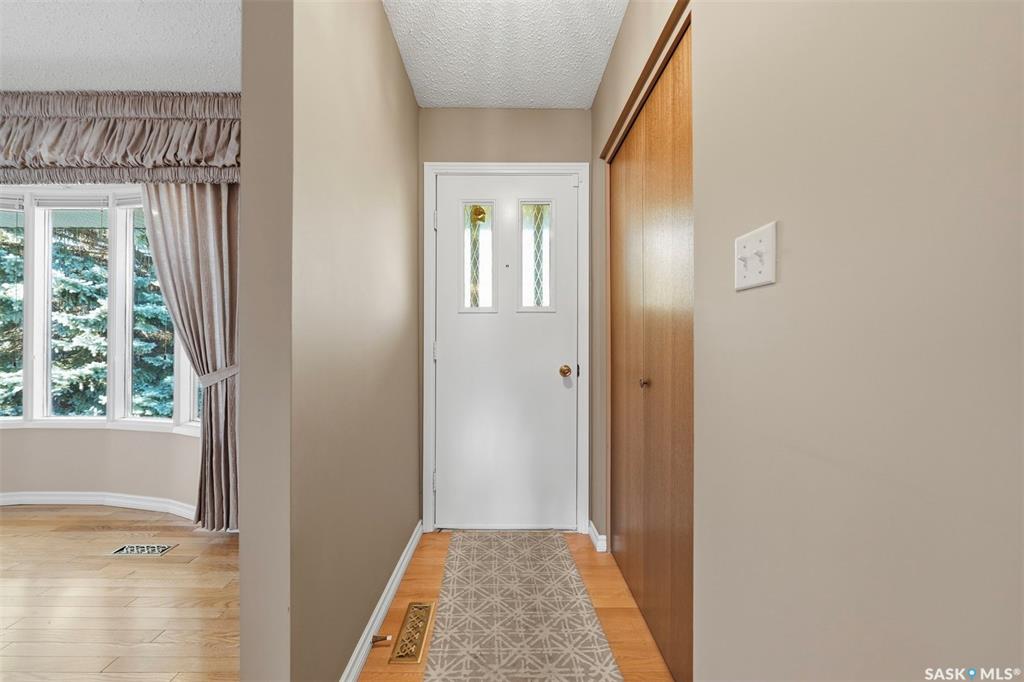 Third View of 253 Laurentian Drive, East College Park, Saskatoon, Saskatchewan, S7H 4R8