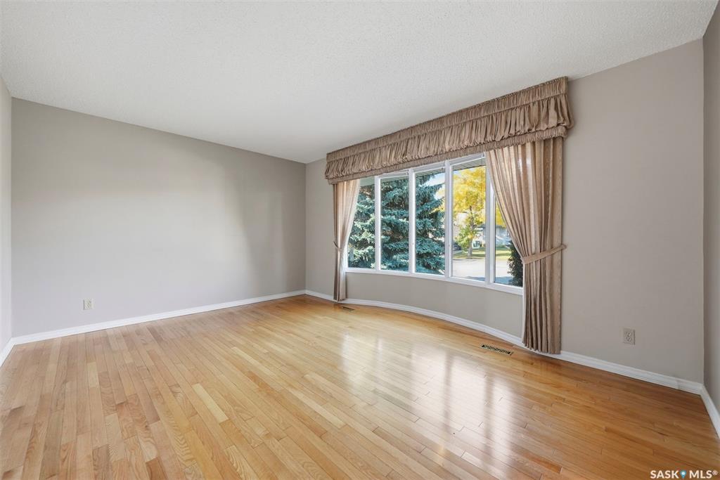Fourth View of 253 Laurentian Drive, East College Park, Saskatoon, Saskatchewan, S7H 4R8
