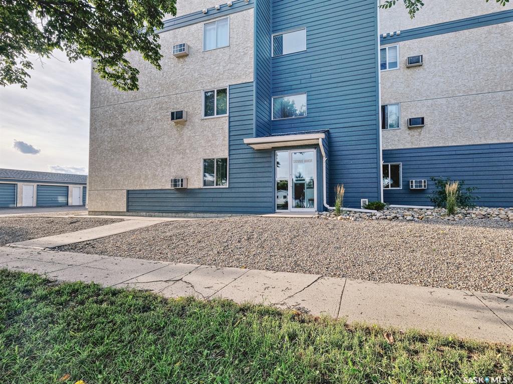 Fourth View of 305 1st Street W #301, Rosetown, Saskatchewan, S0L 2V0