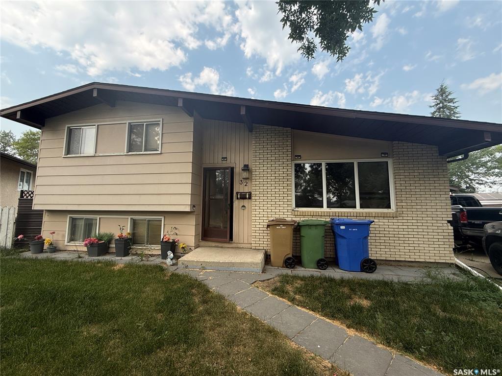 MLS® listing #SK049768 for sale located at 32 Cooksley Bay