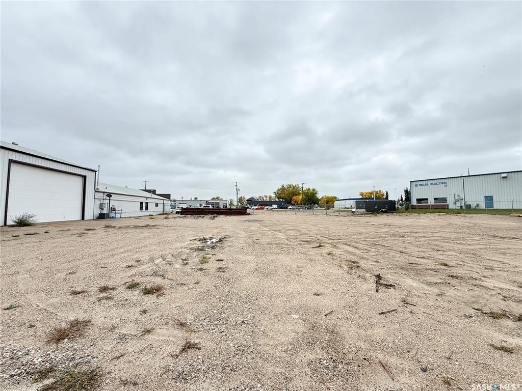 Fifth View of 118 122 Perkins Street, Estevan, Saskatchewan, S4A 2K1