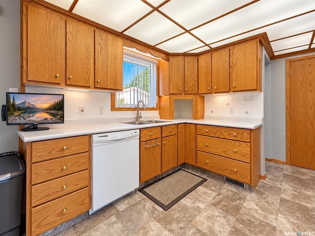 Second View of 384 28th Street W, West Hill PA, Prince Albert, Saskatchewan, S6V 4S9