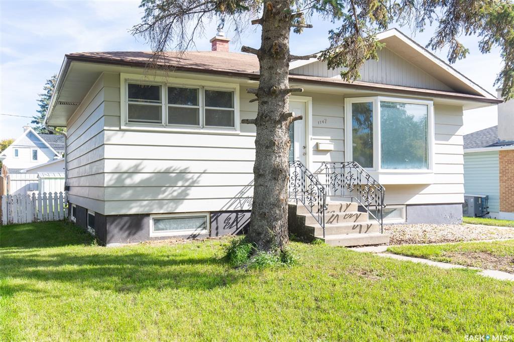 Second View of 1147 Main Street N, Central MJ, Moose Jaw, Saskatchewan, S6H 0X3