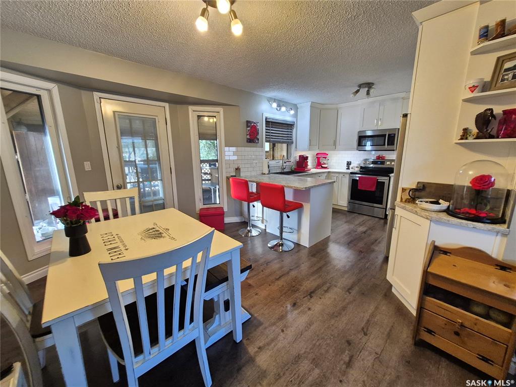 Fifth View of 221 Bean Crescent, Weyburn, Saskatchewan, S4H 3A3