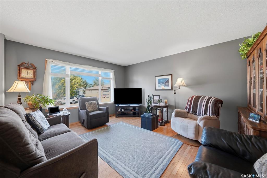 Fourth View of 10 Turner Place, Crescent Acres, Prince Albert, Saskatchewan, S6X 1C1