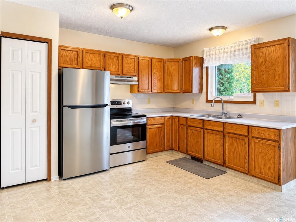 Fourth View of 3205 Bliss Crescent, Crescent Acres, Prince Albert, Saskatchewan, S6V 7M1