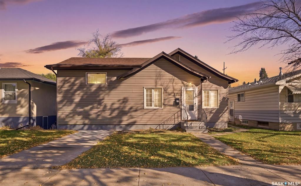 Second View of 1715 Broadway Avenue, Haultain, Saskatoon, Saskatchewan, S7H 2B4