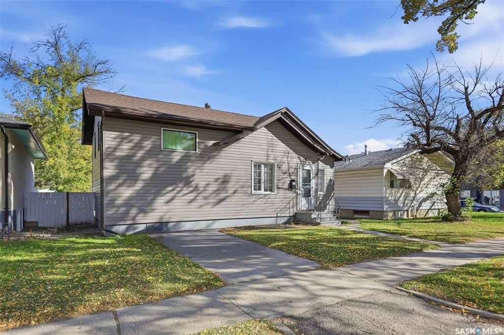 Third View of 1715 Broadway Avenue, Haultain, Saskatoon, Saskatchewan, S7H 2B4